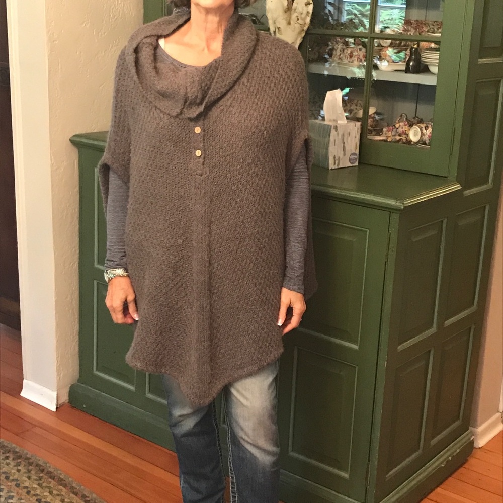 White Stuff Grey Chunky Knitted Poncho